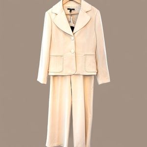 Sandra Angelozzi 2 piece NWT 42 blazer‎ ,high waisted  detail trousers cream